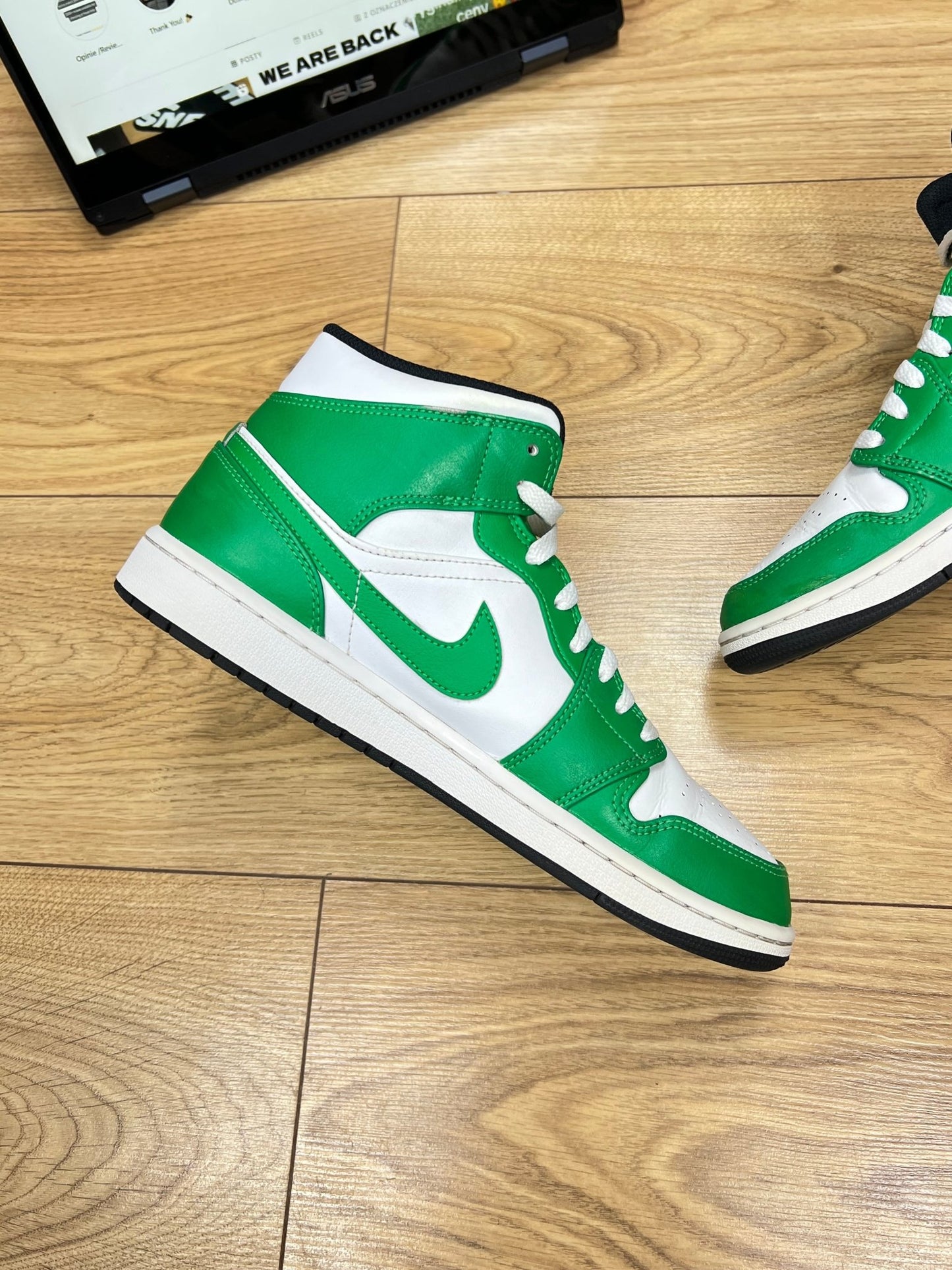 Nike Air Jordan 1 Mid (42.5)