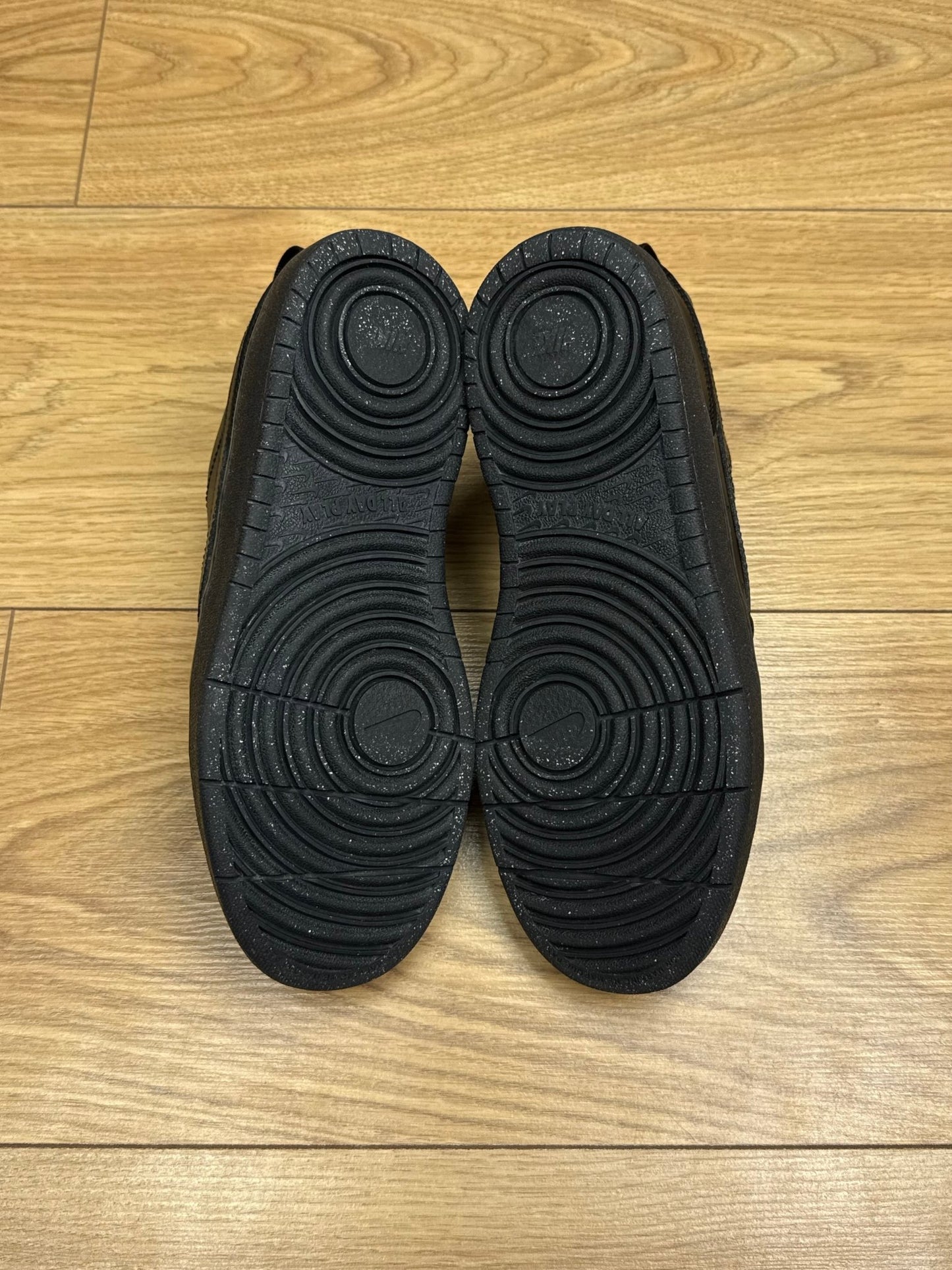 Nike Court Borough (36.5)