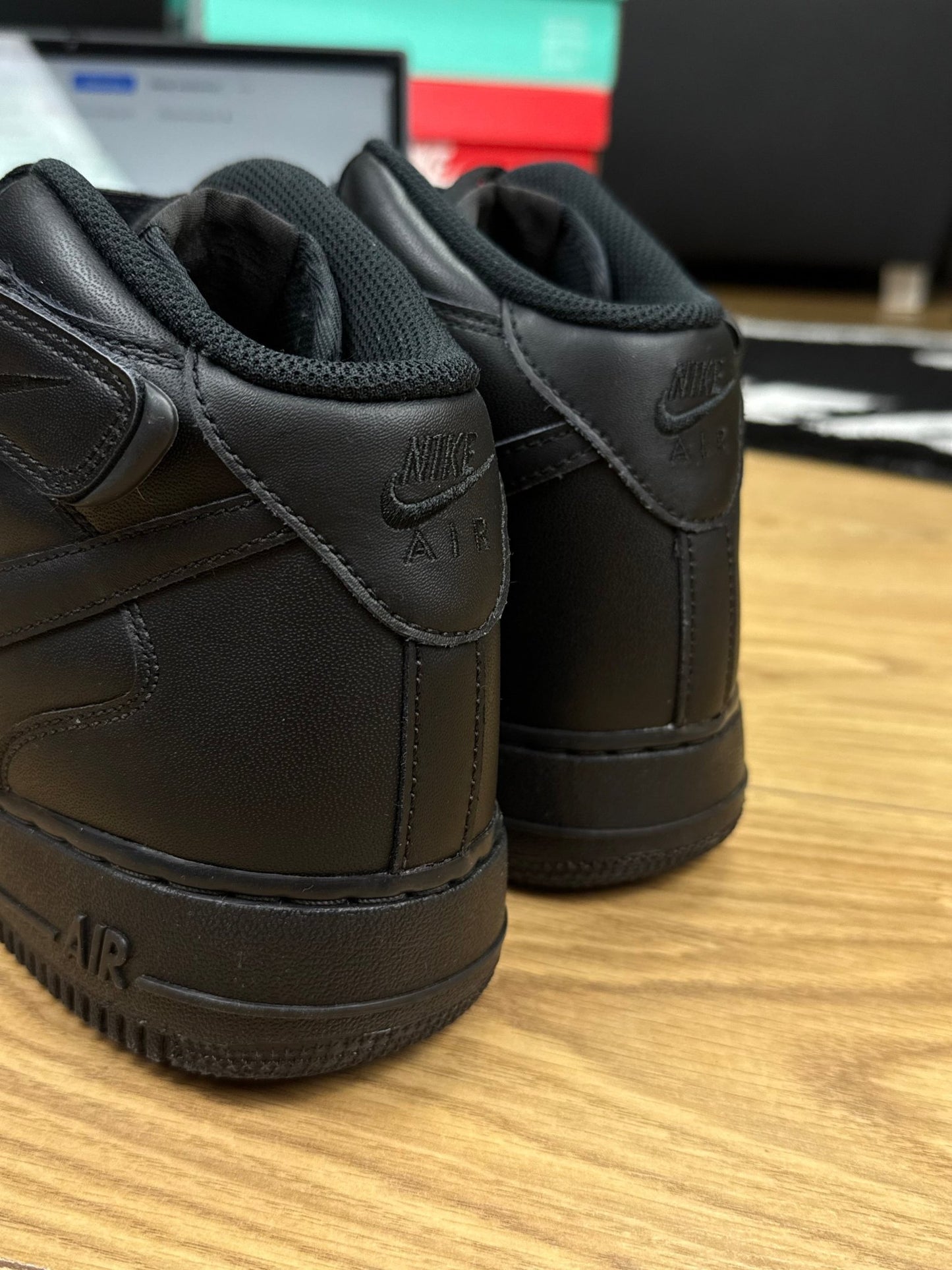 Nike Air Force 1 Mid (44.5)