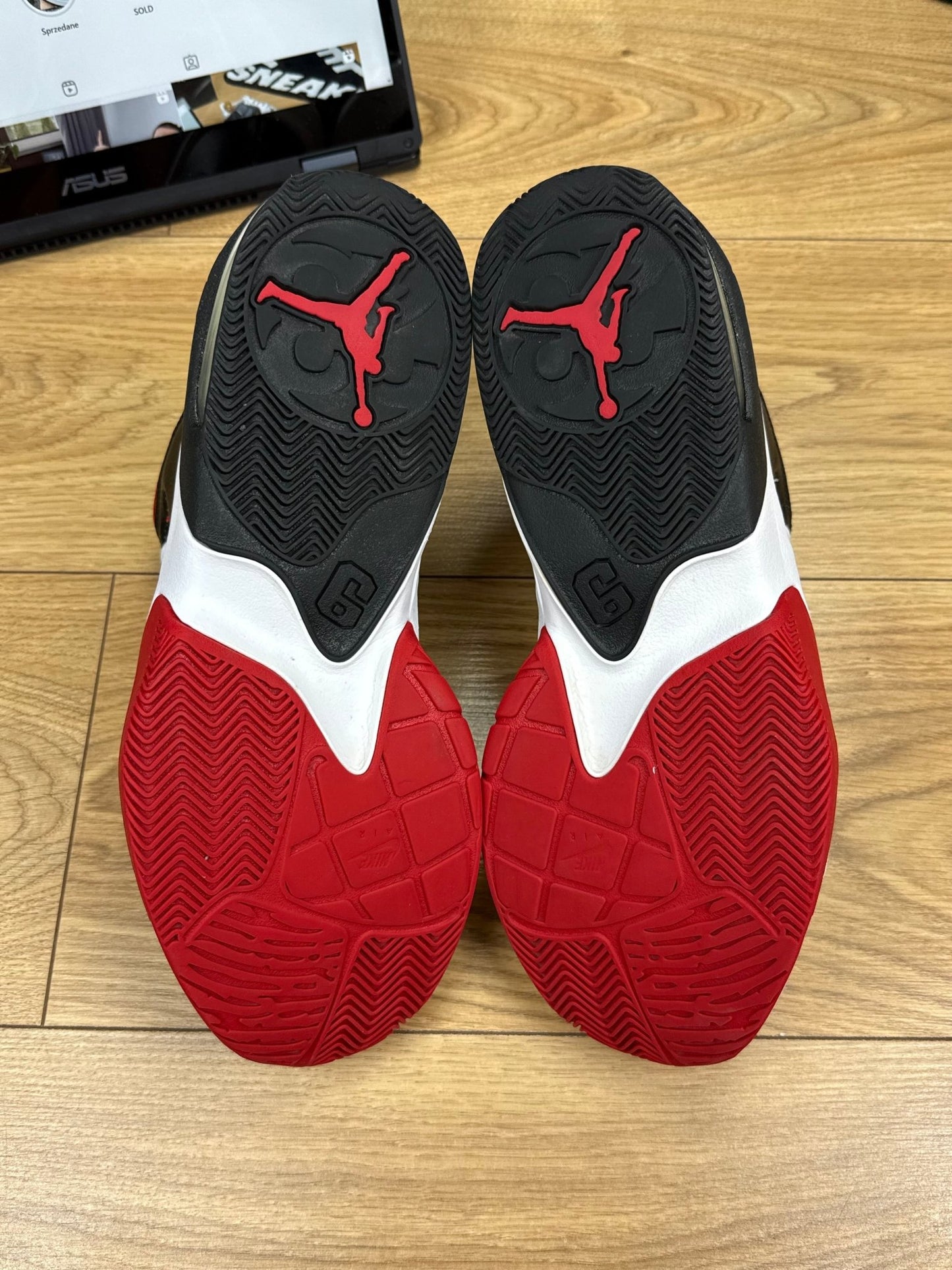 Nike Air Jordan Max Aura 3 (45.5)