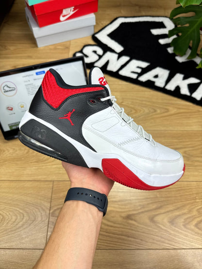 Nike Air Jordan Max Aura 3 (45.5)