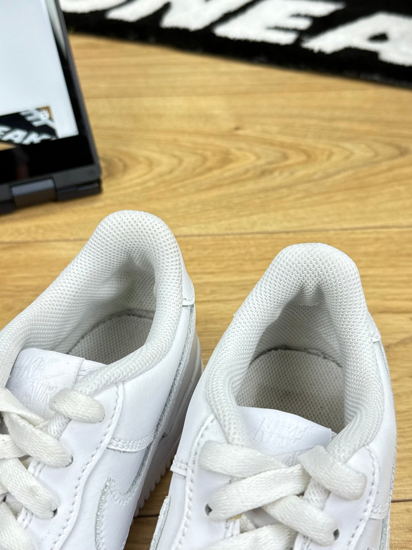 Nike Air Force 1 Low (38.5)