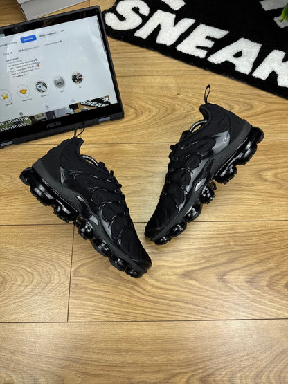 Nike Air Vapormax Plus (42.5)