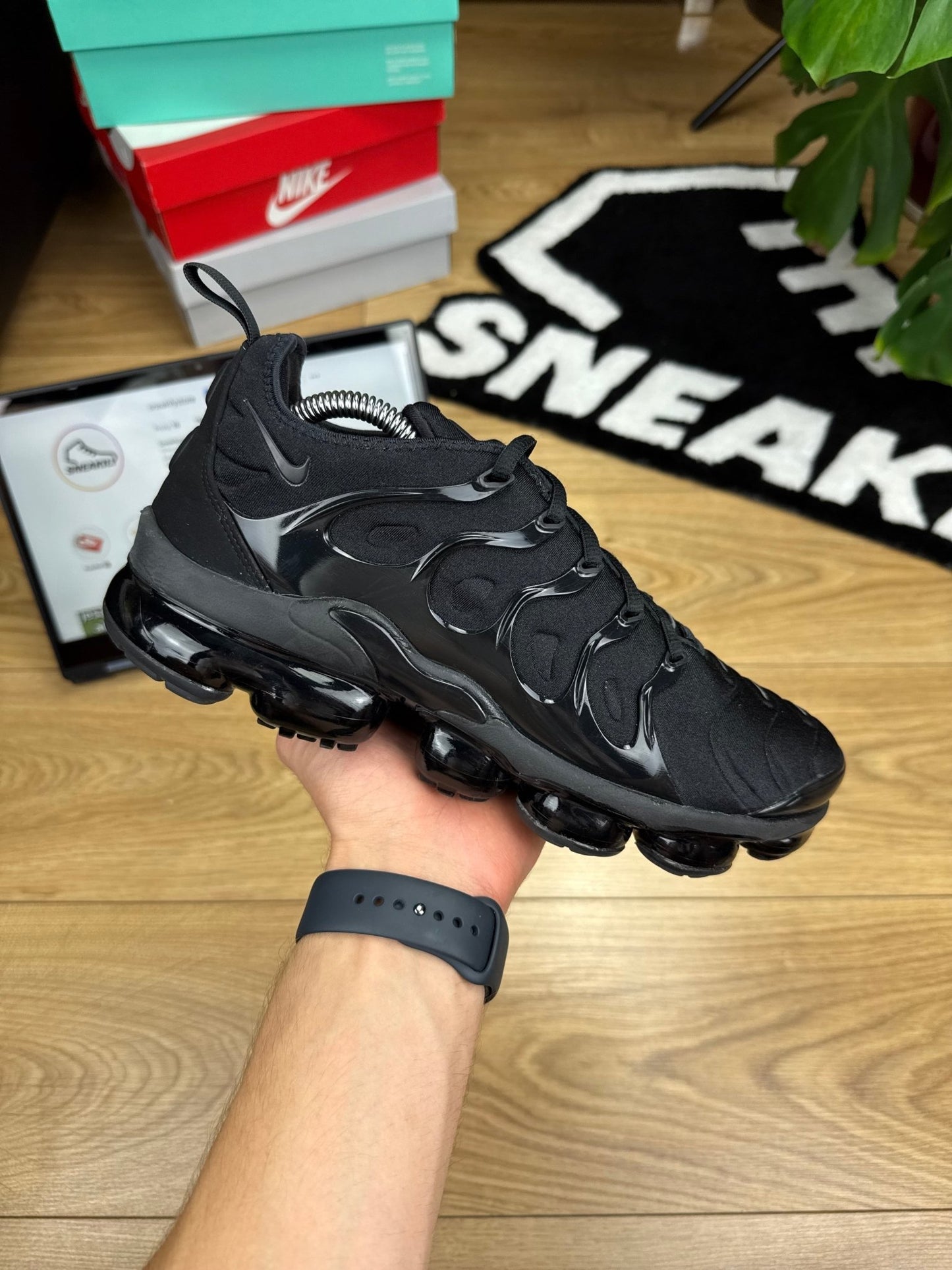Nike Air Vapormax Plus (42.5)