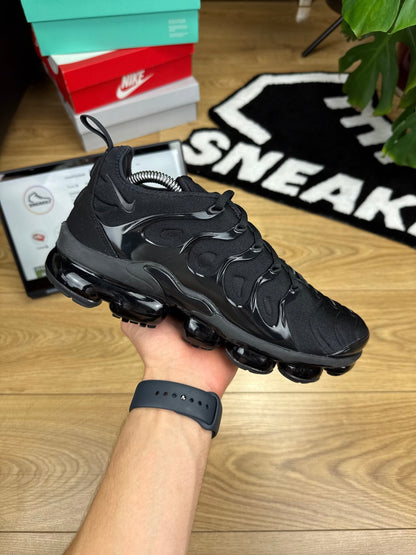 Nike Air Vapormax Plus (42.5)