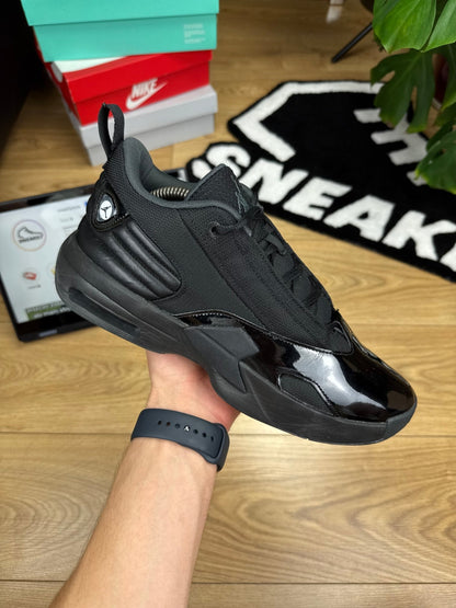 Nike Air Jordan Max Aura 6 (44)