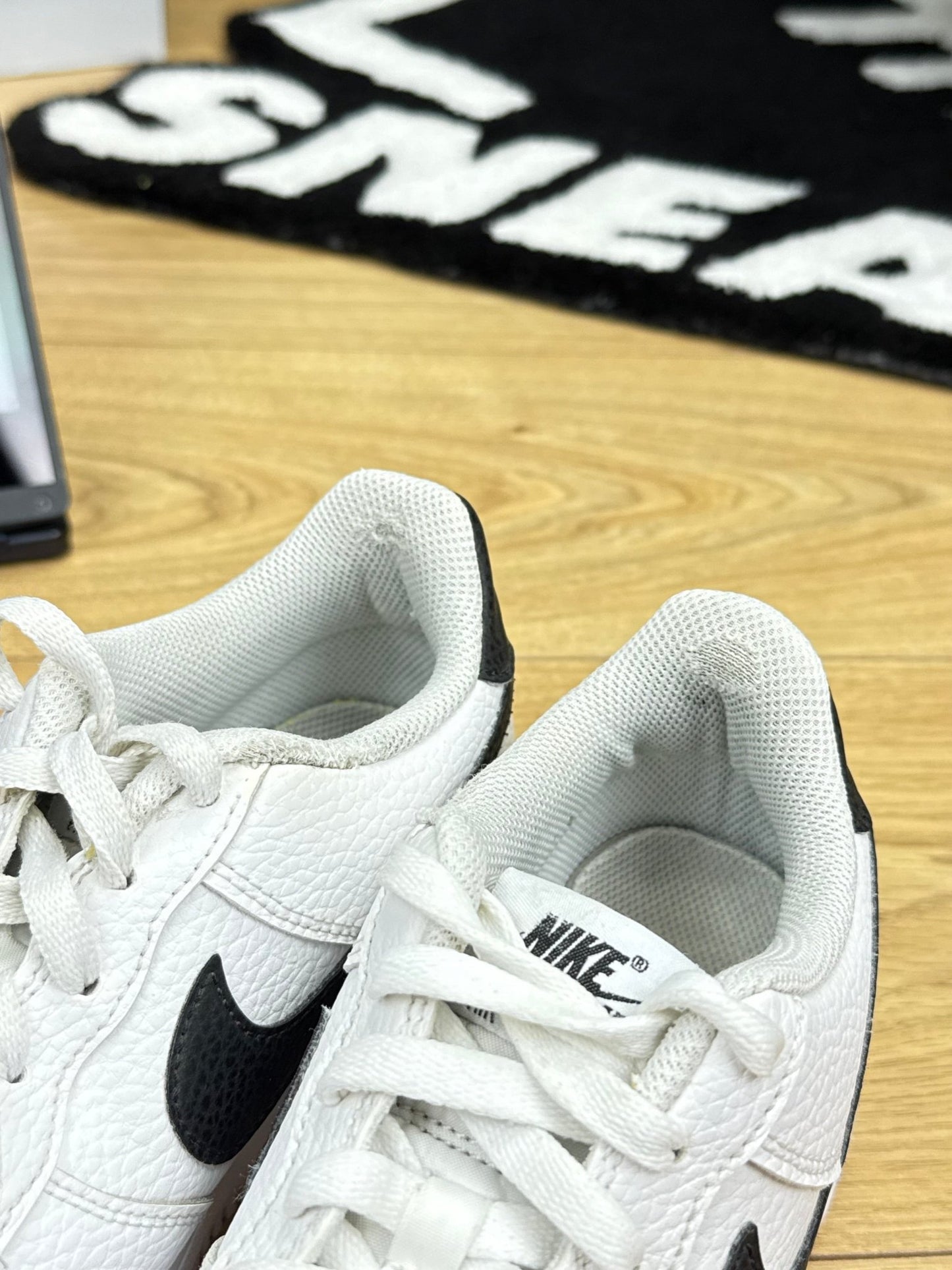 Nike Air Force 1 Low (40)