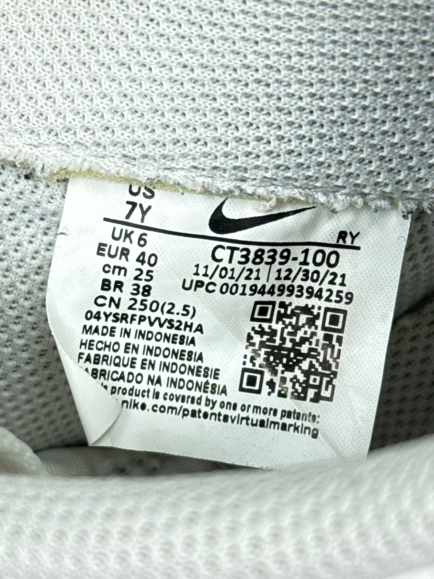 Nike Air Force 1 Low (40)