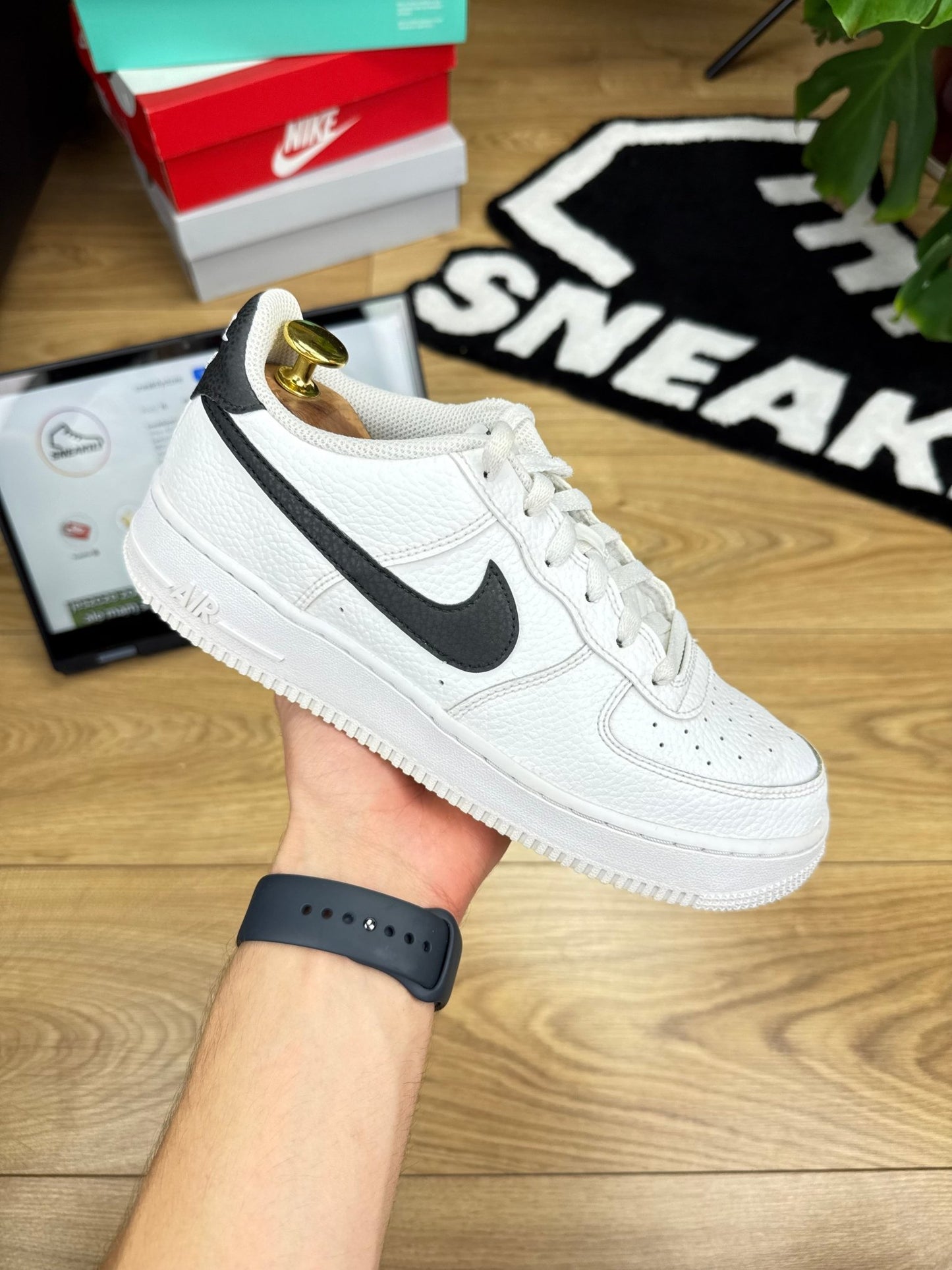 Nike Air Force 1 Low (40)