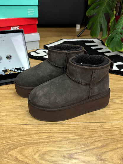 EMU Australia Stinger Micro Flatform Black — buty sportowe damskie w bardzo dobrym stanie rozmiar 40, widok z góry