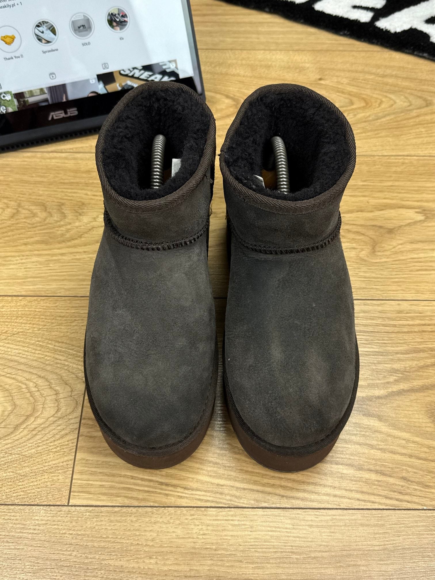 EMU Australia Stinger Micro Flatform Black — buty sportowe damskie w bardzo dobrym stanie rozmiar 40, widok z tyłu