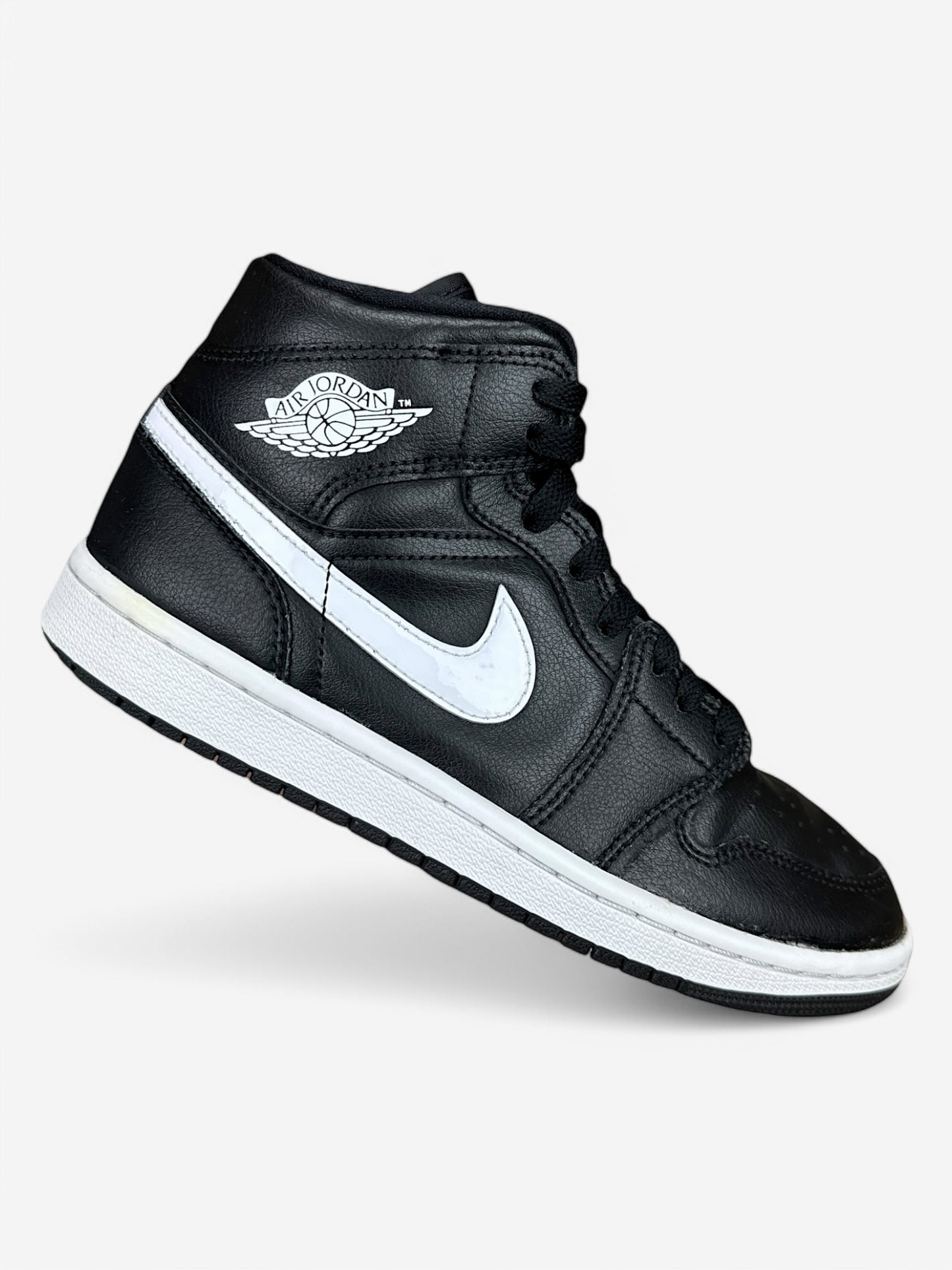 Nike Air Jordan 1 Mid (37.5)