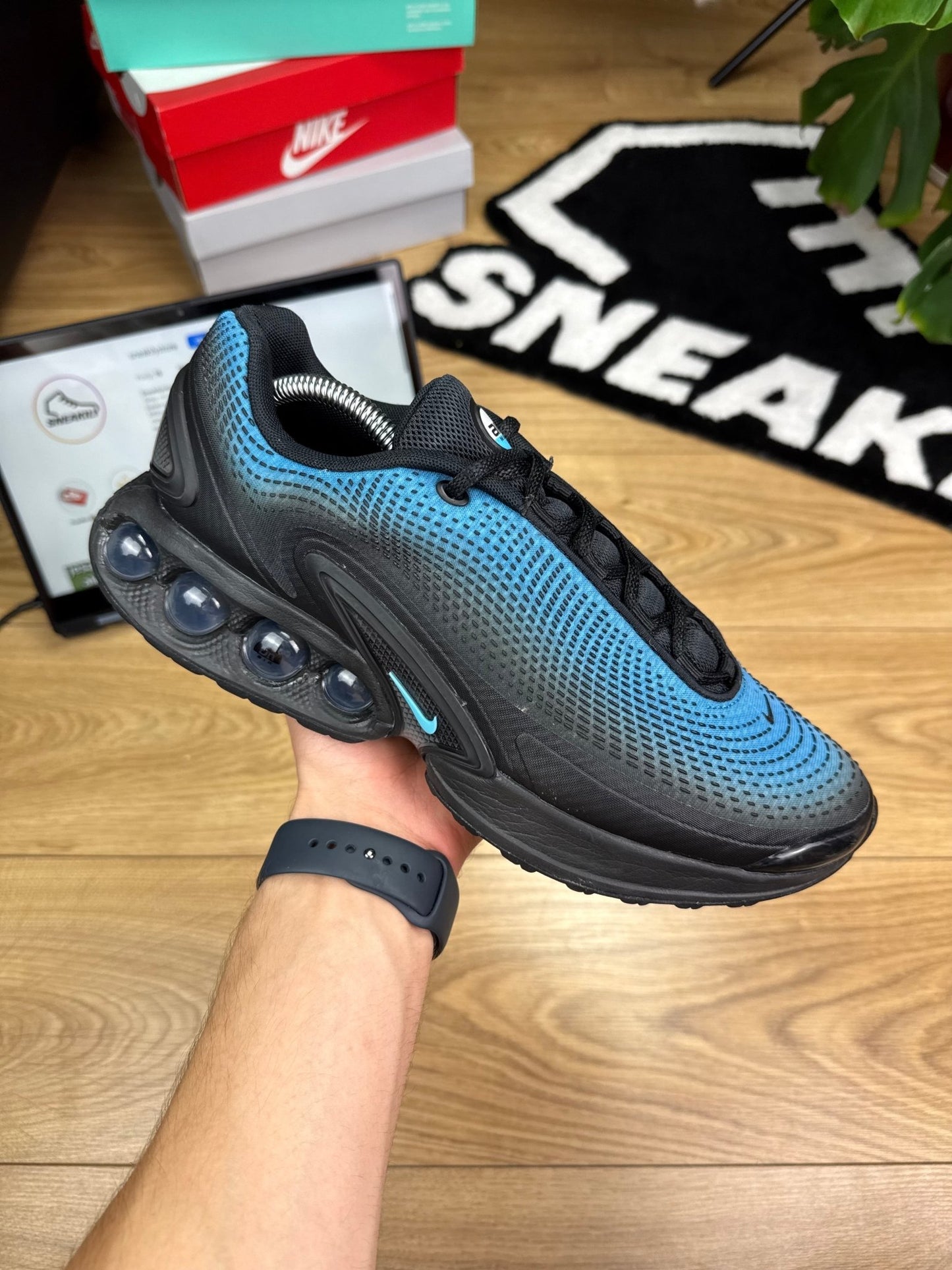 Nike Air Max DN (44.5)