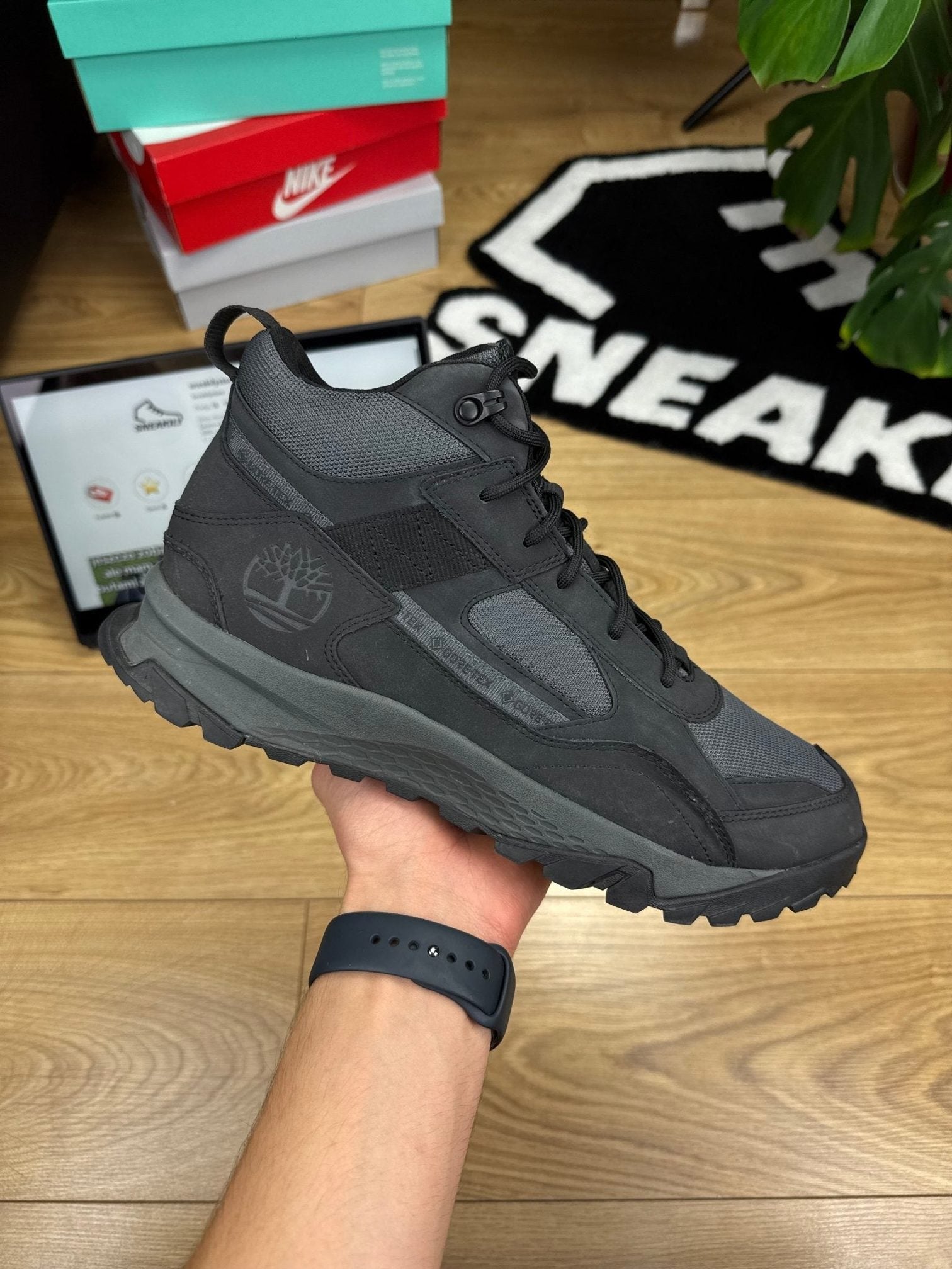 Timberland Lincoln Peak Mid GTX Lincoln Peak GTX — buty sportowe męskie w bardzo dobrym stanie rozmiar 44.5, boczny profil