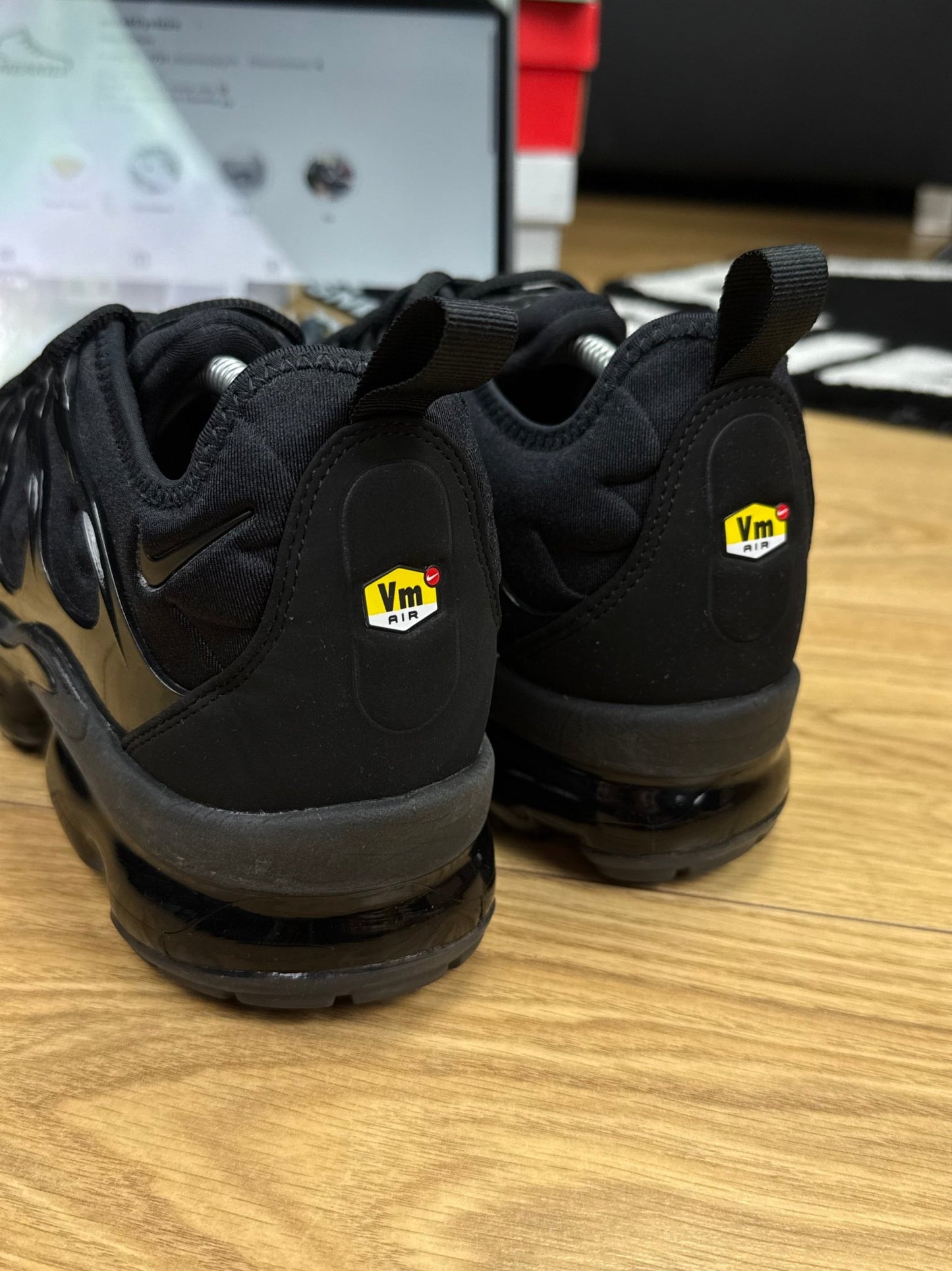 Nike Air Vapormax Plus (44.5)