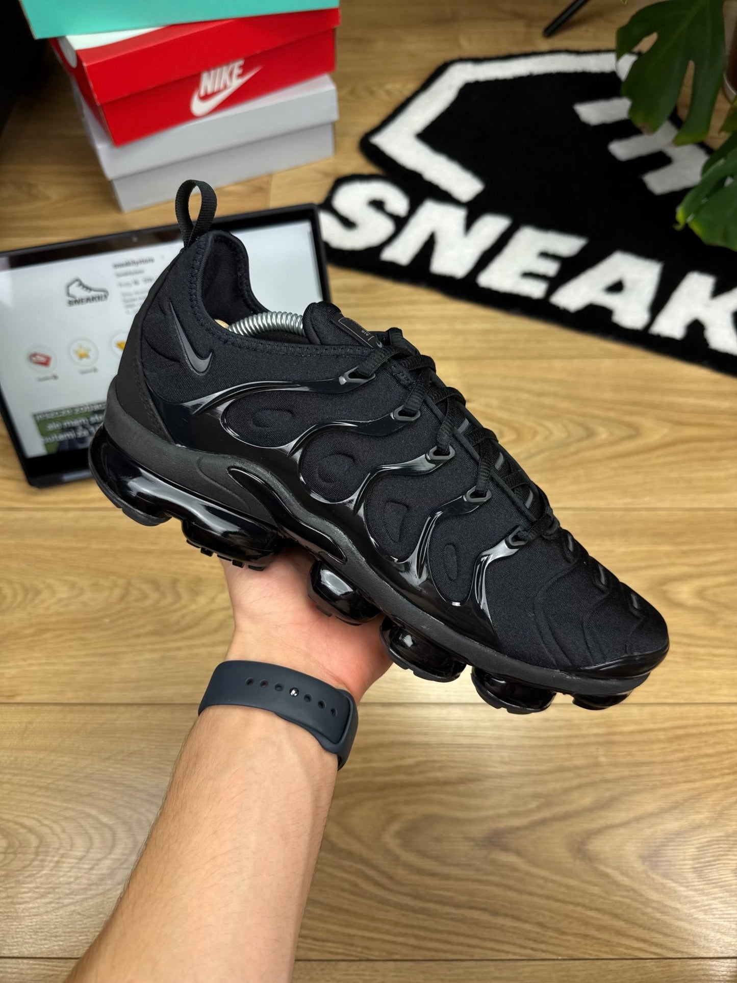 Nike Air Vapormax Plus (44.5)