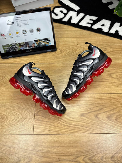 Nike Air Vapormax Plus (42.5)