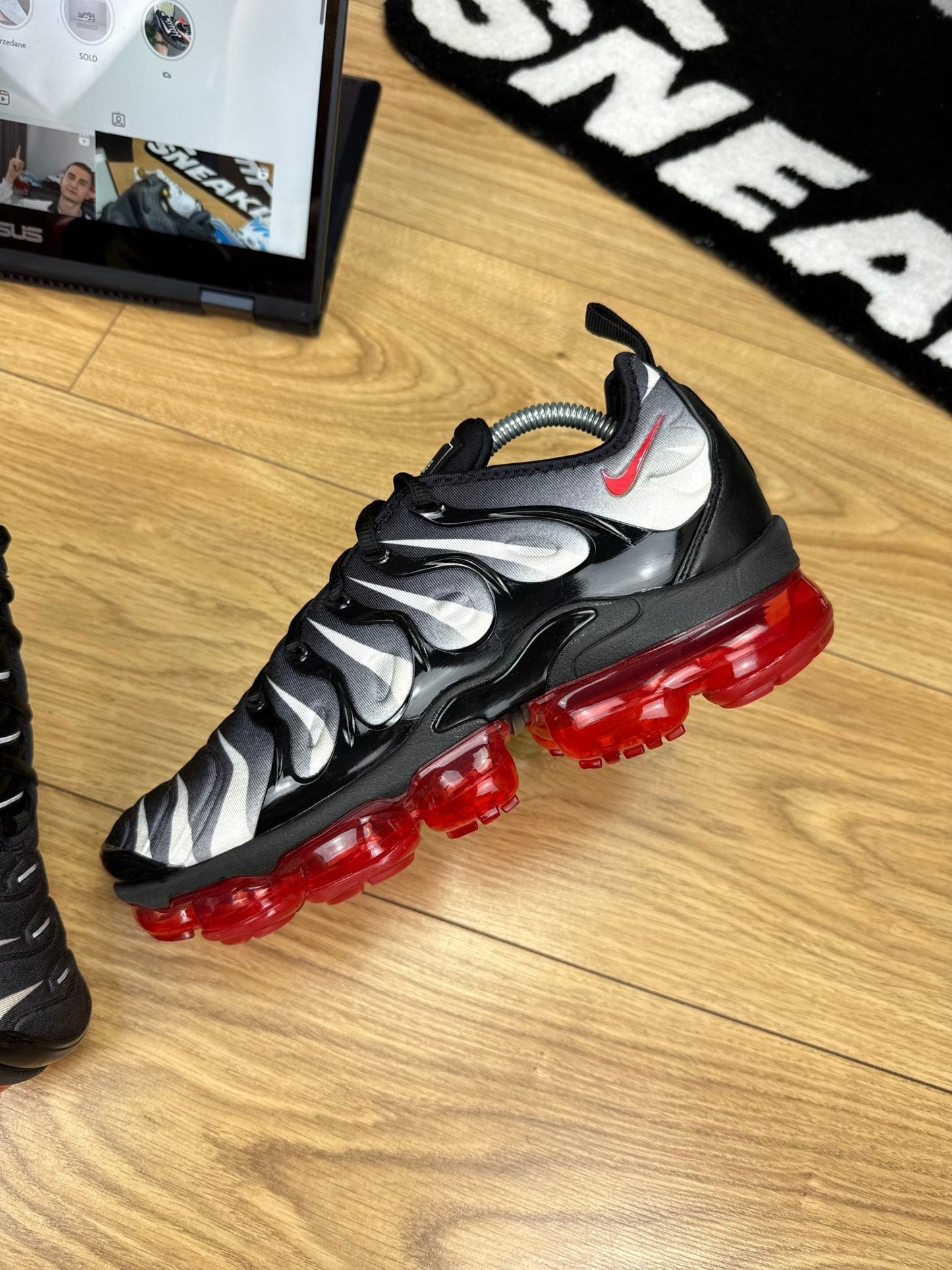 Nike Air Vapormax Plus (42.5)
