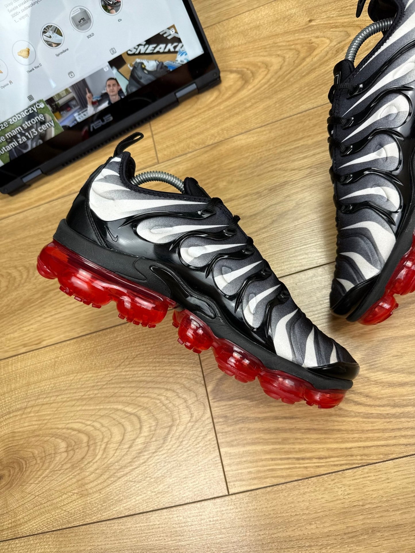 Nike Air Vapormax Plus (42.5)