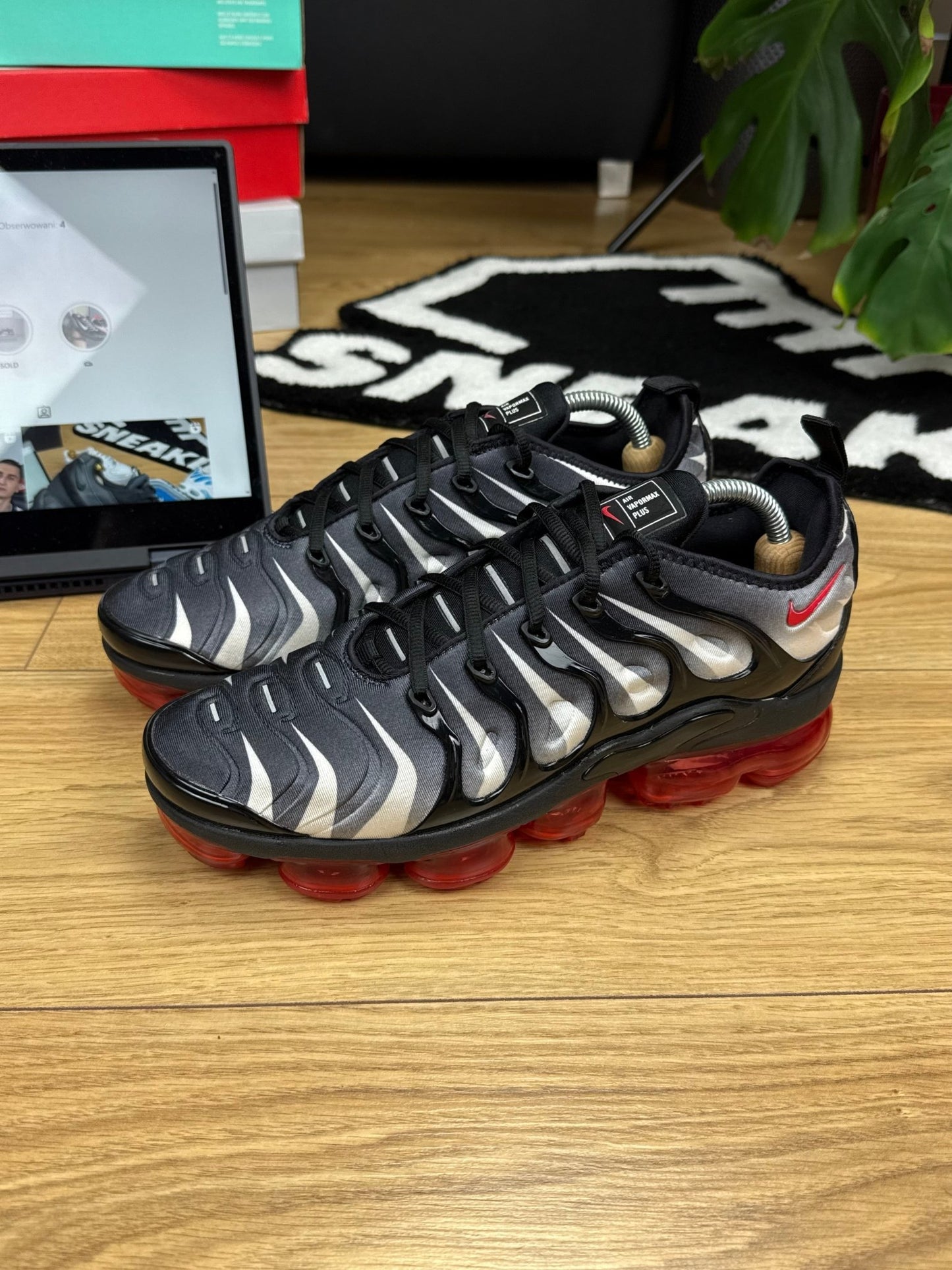 Nike Air Vapormax Plus (42.5)