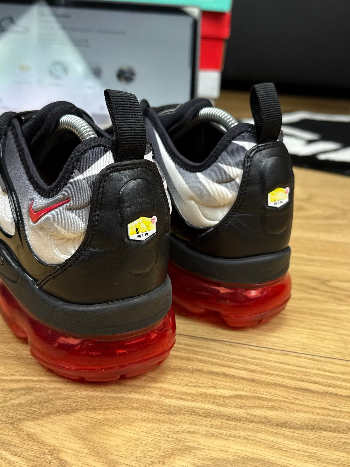 Nike Air Vapormax Plus (42.5)