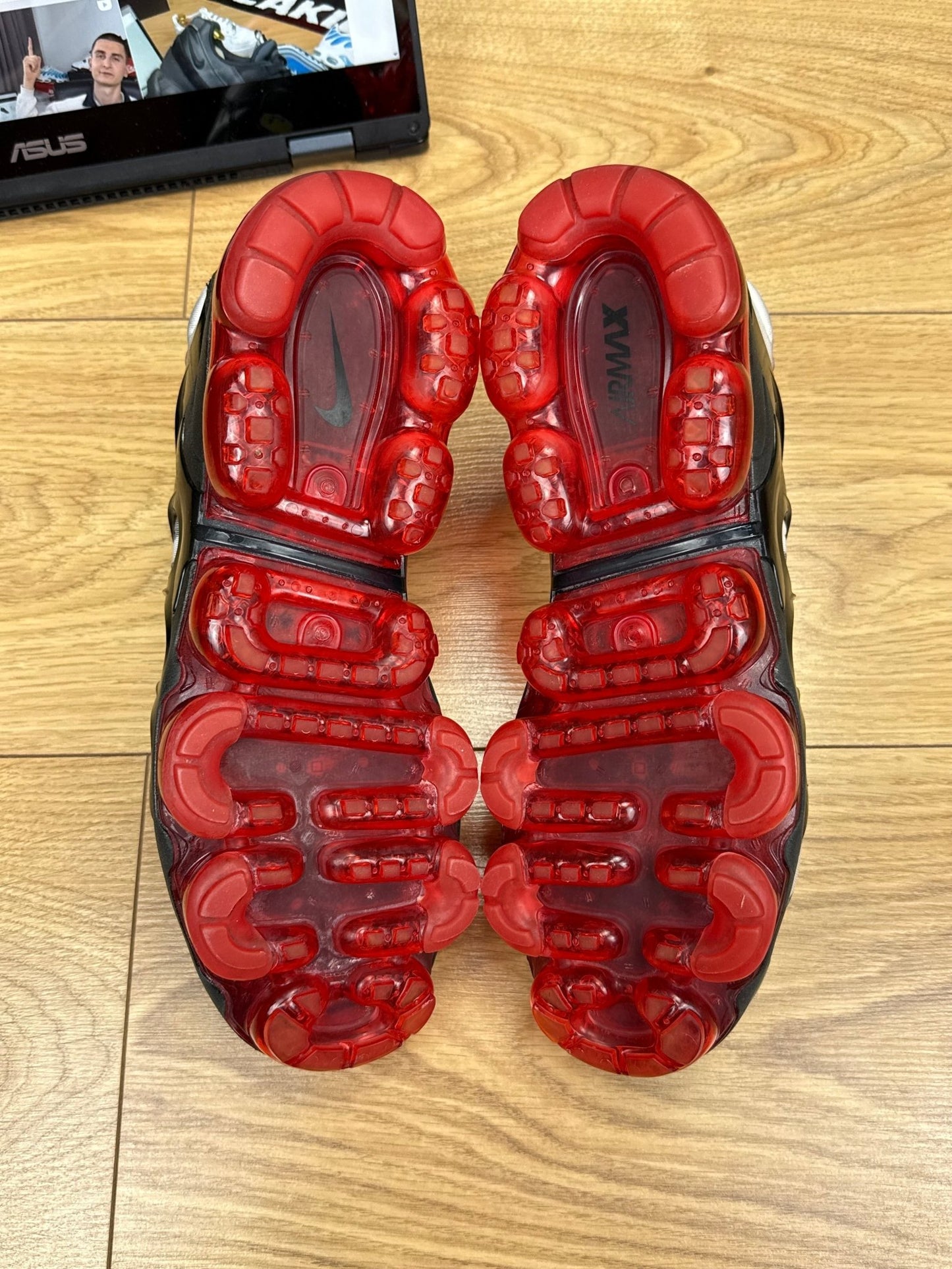 Nike Air Vapormax Plus (42.5)