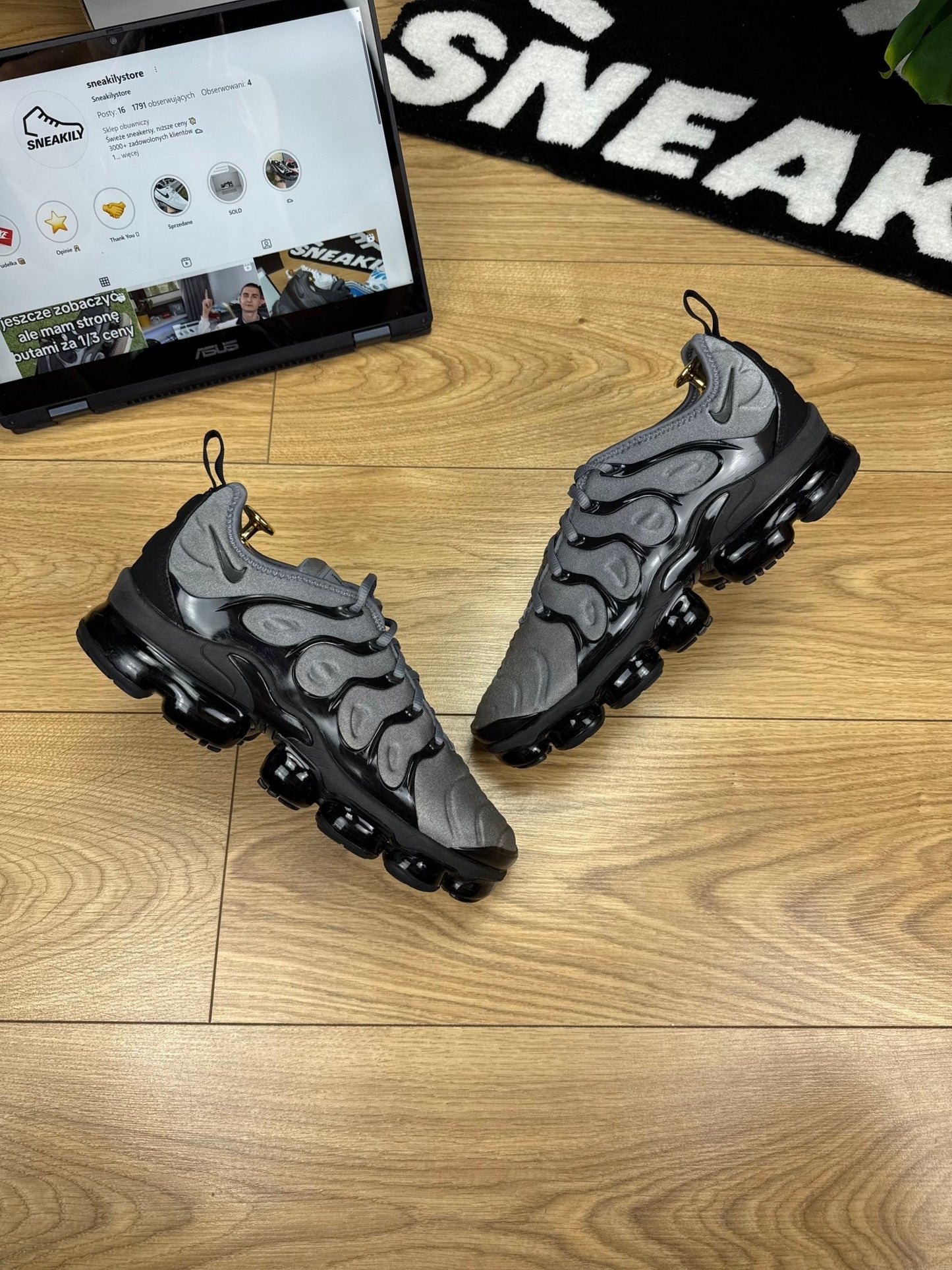 Nike Air Vapormax Plus (42)