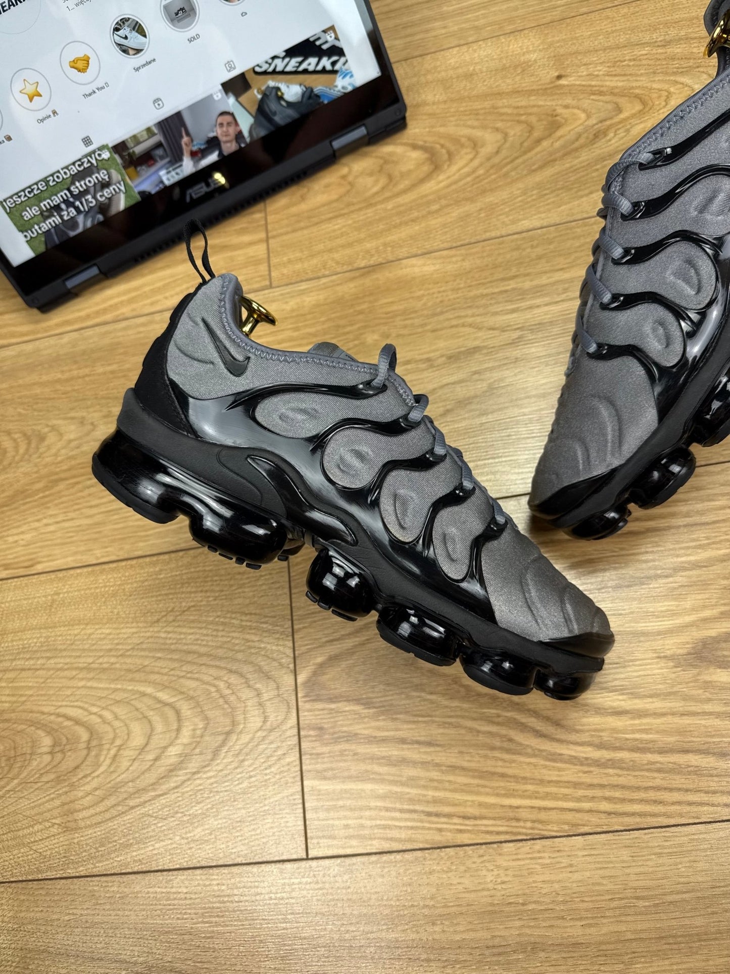 Nike Air Vapormax Plus (42)