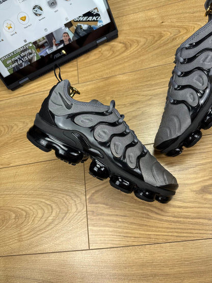 Nike Air Vapormax Plus (42)