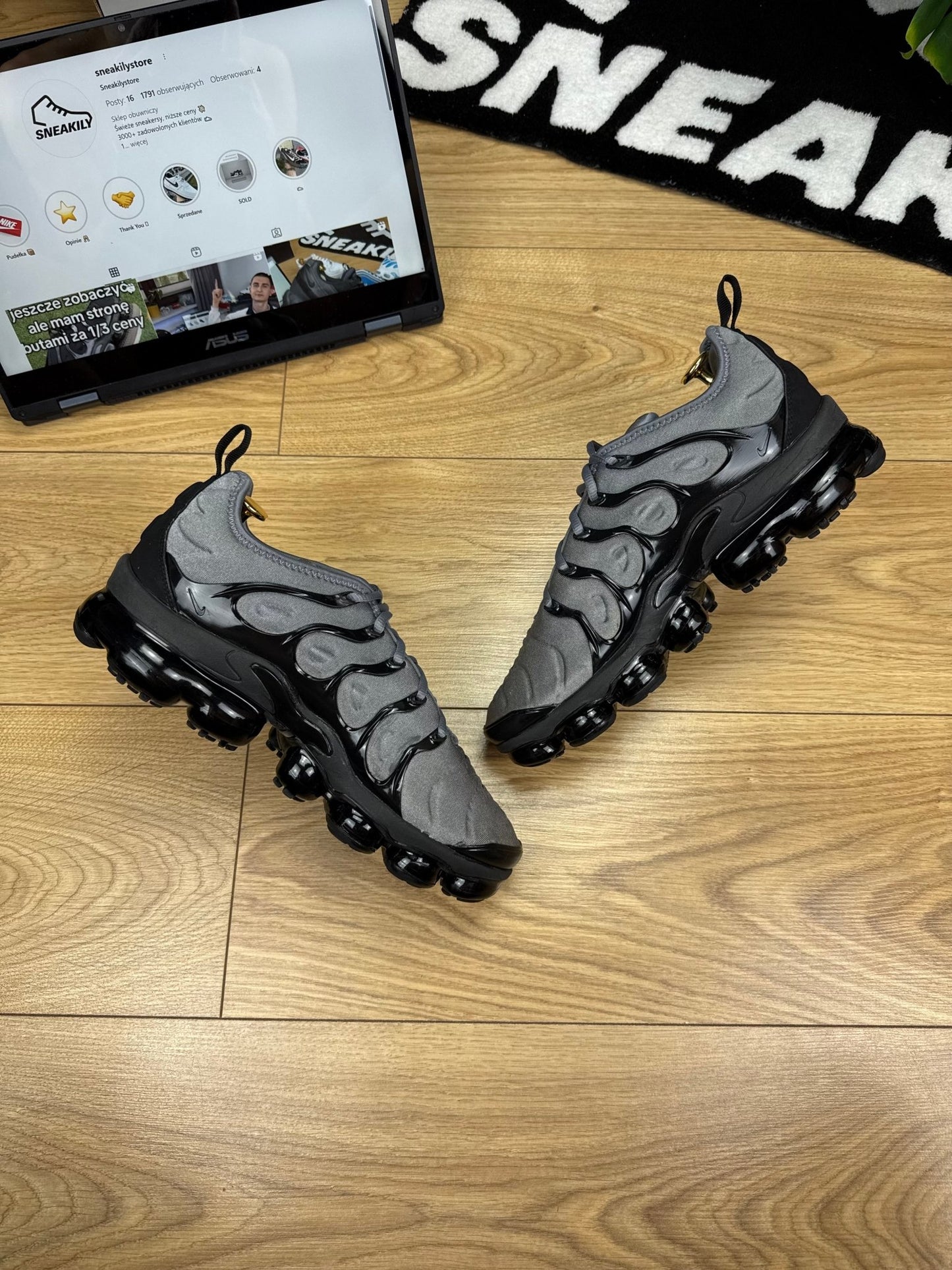Nike Air Vapormax Plus (42)