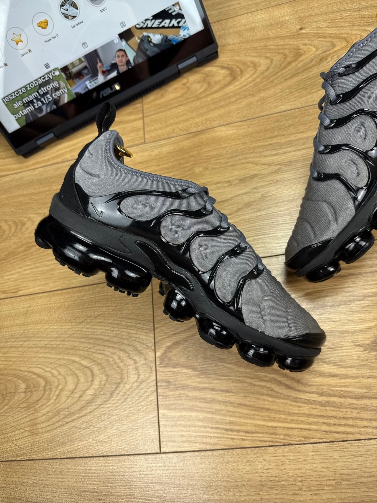 Nike Air Vapormax Plus (42)