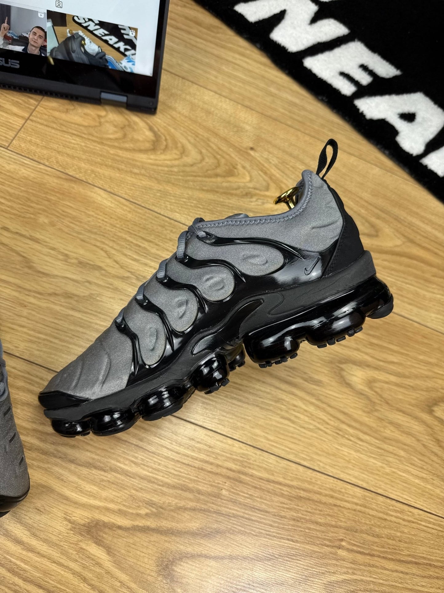 Nike Air Vapormax Plus (42)