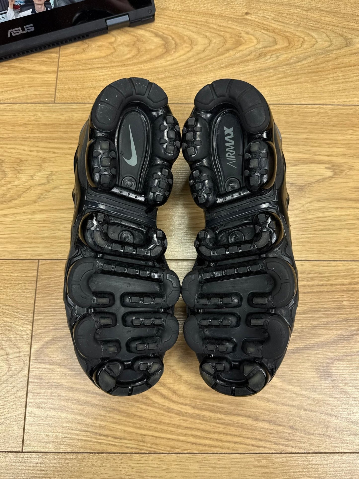 Nike Air Vapormax Plus (42)