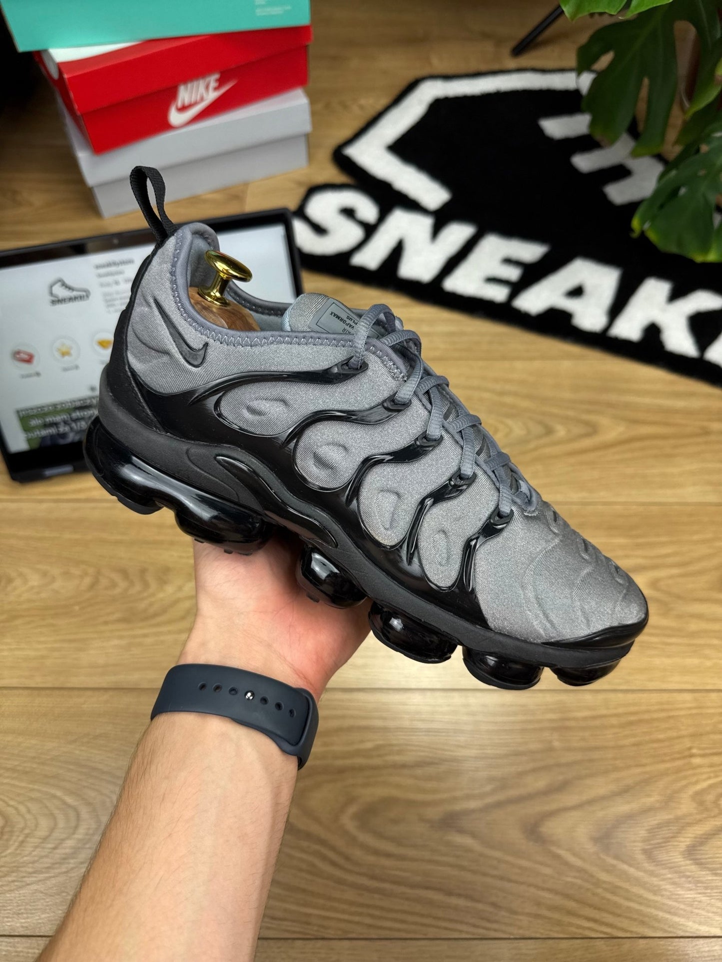 Nike Air Vapormax Plus (42)