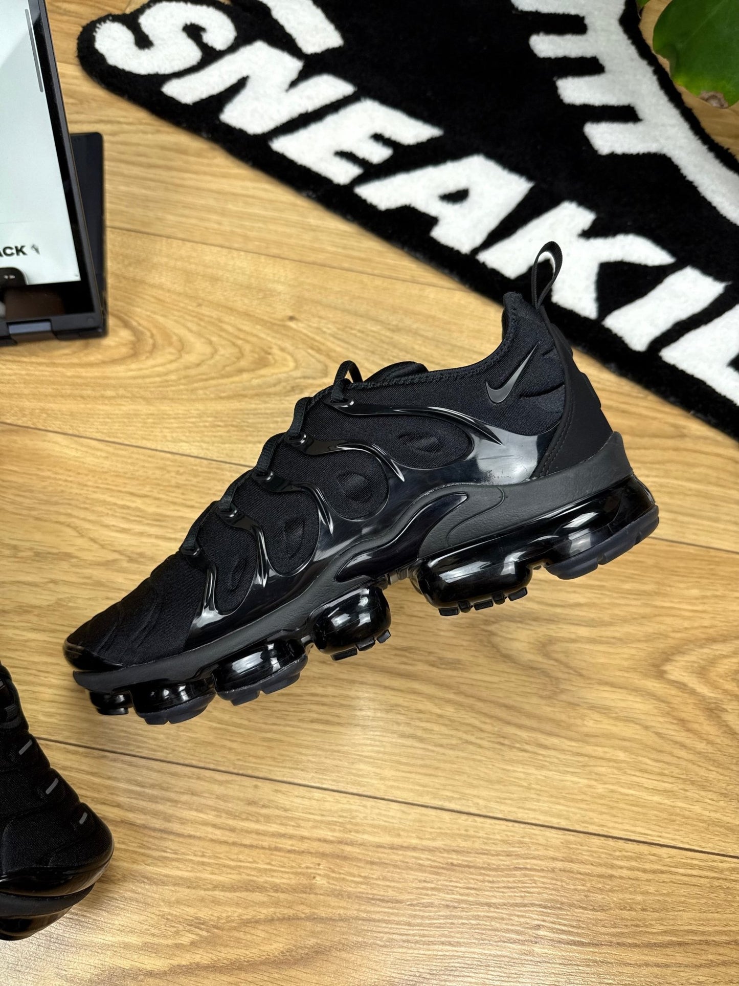 Nike Air Vapormax Plus (45.5)