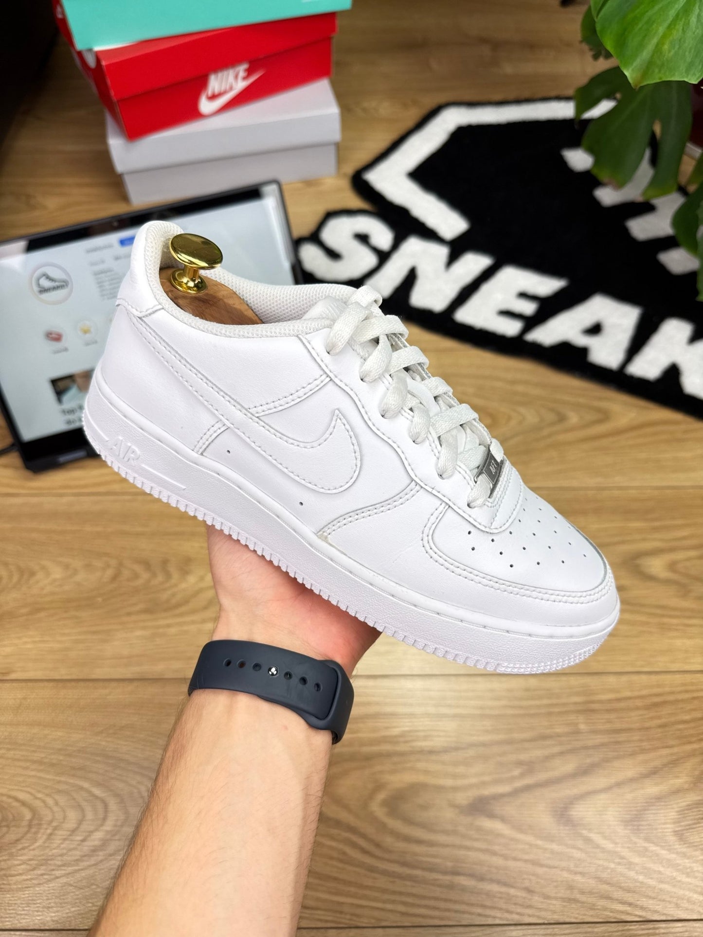 Nike Air Force 1 Low (38.5)