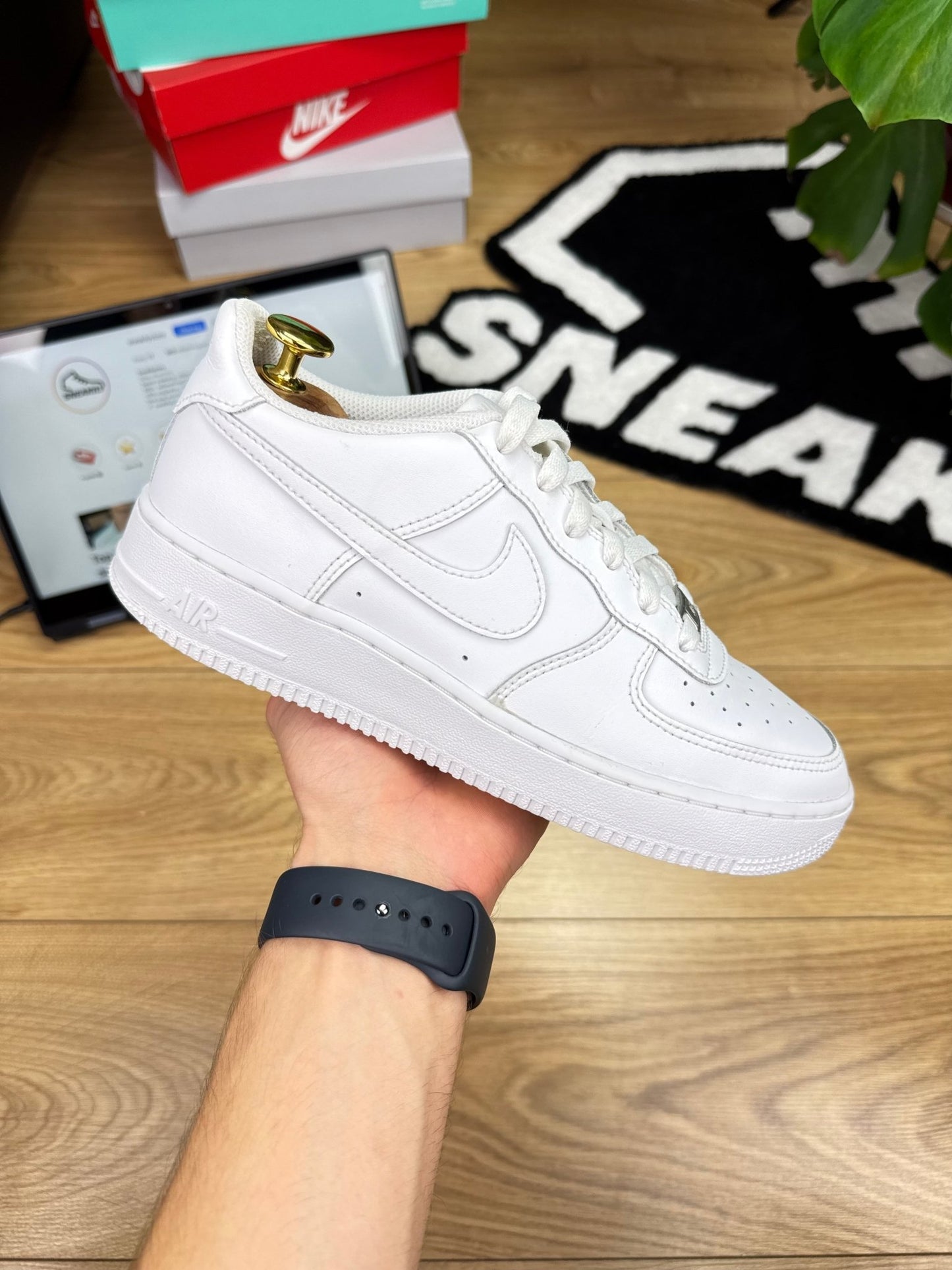 Nike Air Force 1 Low (38.5)