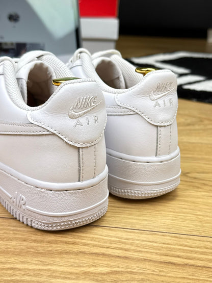 Nike Air Force 1 Low (38.5)