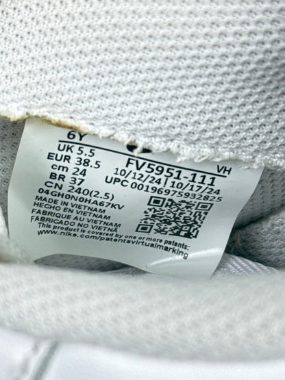 Nike Air Force 1 Low (38.5)