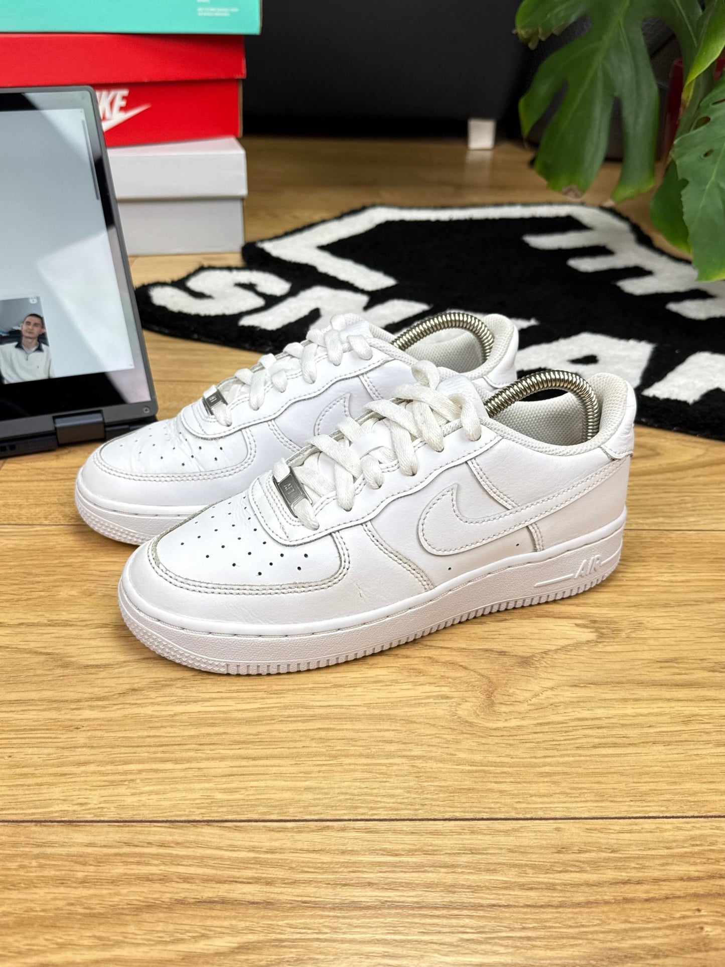 Nike Air Force 1 Low (37.5)