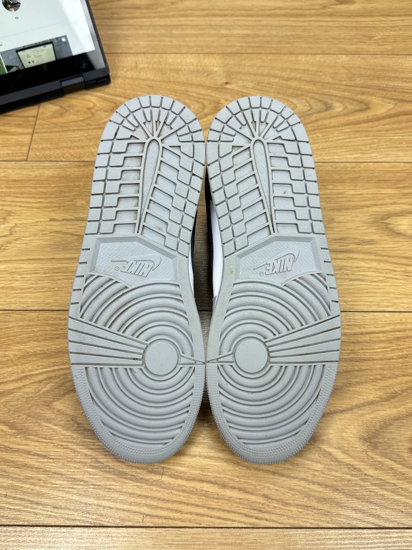 Nike Air Jordan 1 Mid (44)