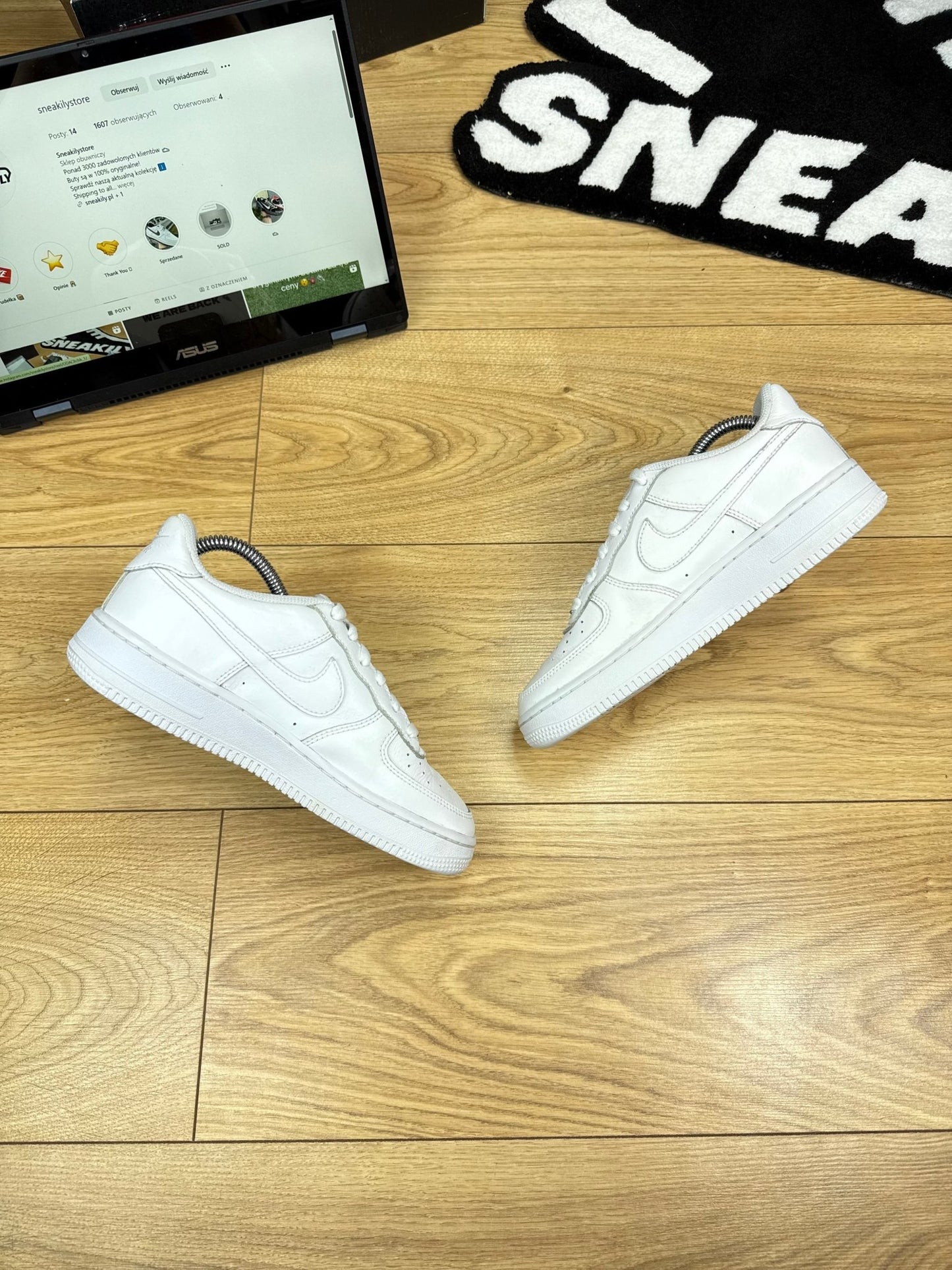 Nike Air Force 1 Low (37.5)