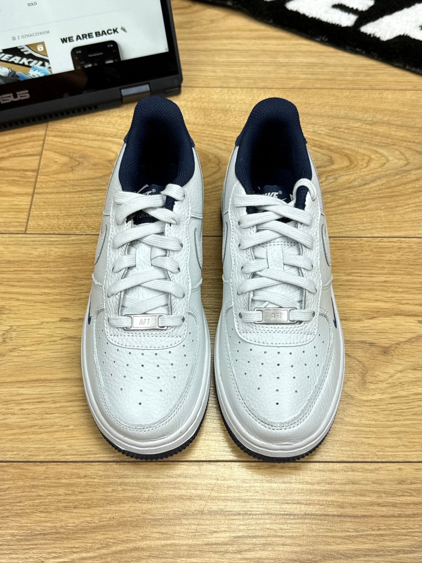 Nike Air Force 1 Low (37.5)