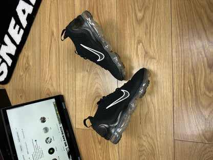 Nike Air Vapormax 2021 FK (38.5)