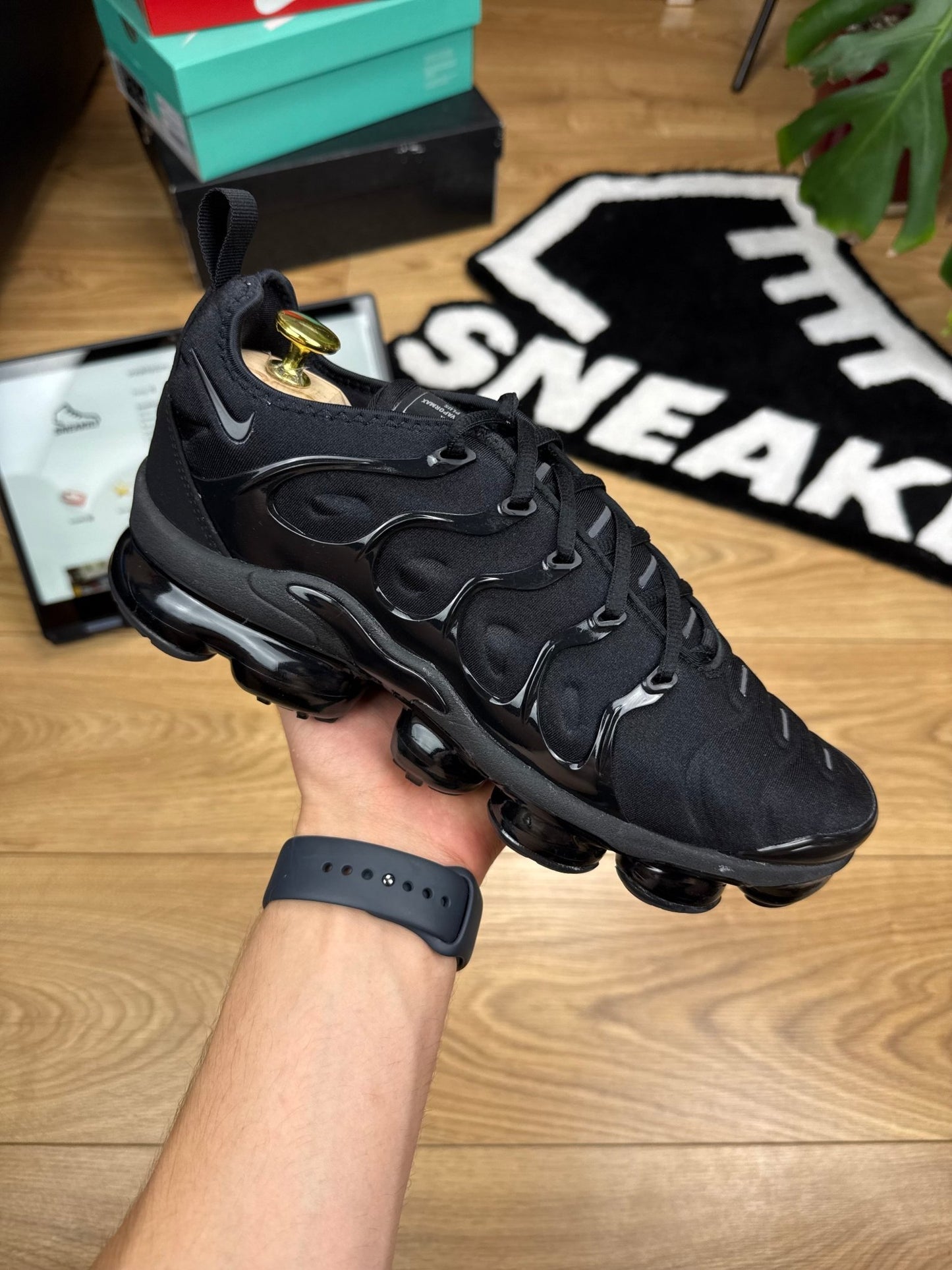 Nike Air Vapormax Plus (42)