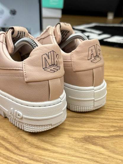 Nike Air Force 1 Pixel (40)