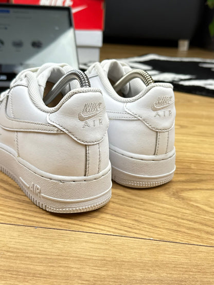 Nike Air Force 1 Low (38.5)