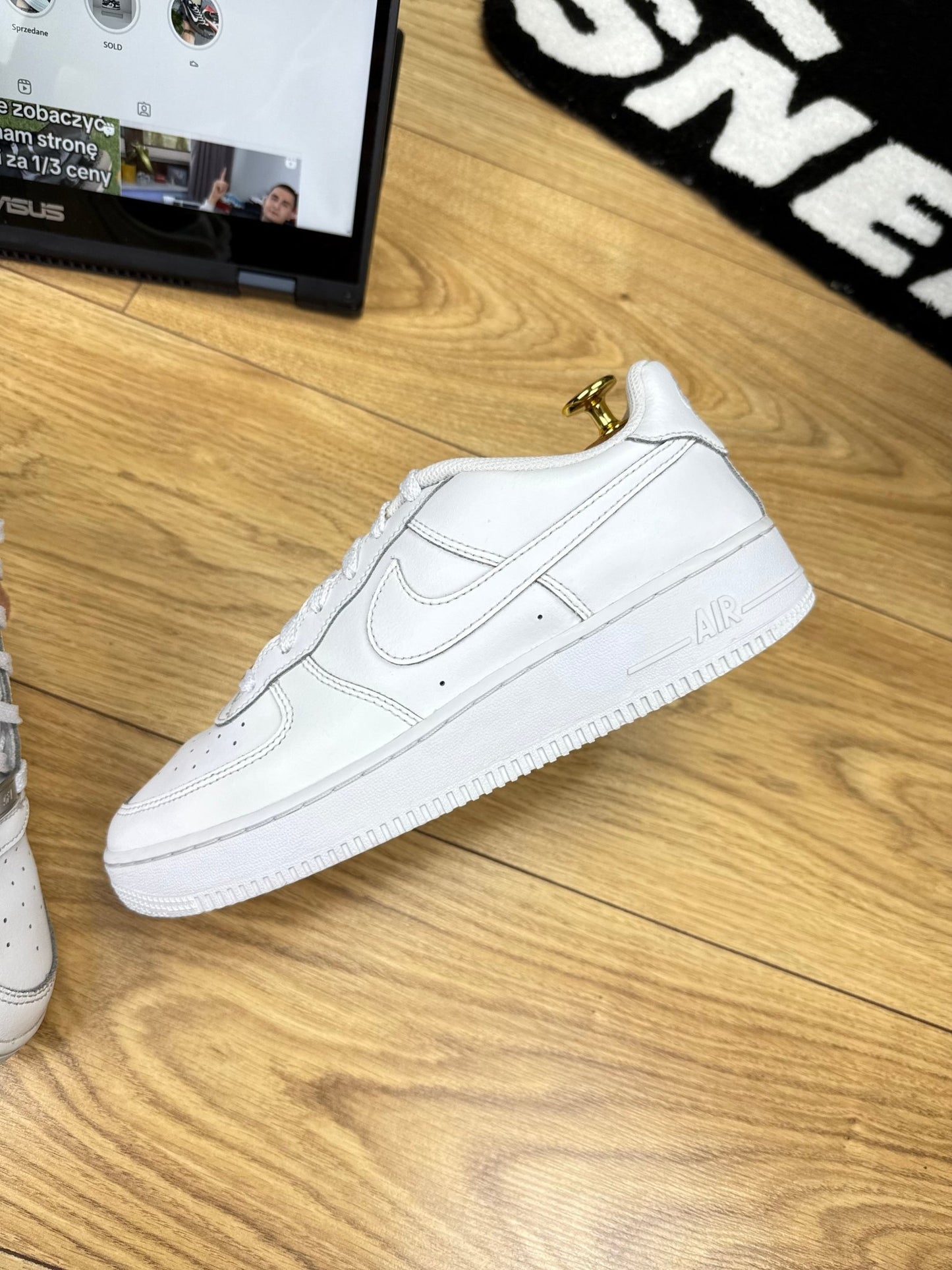 Nike Air Force 1 Low (40)