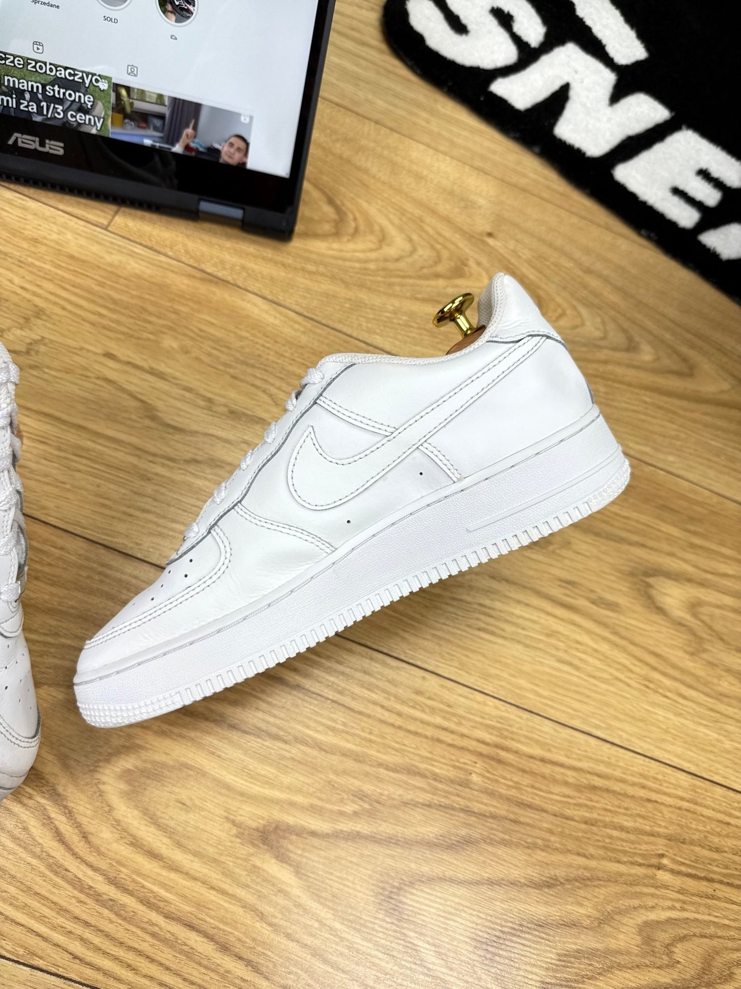 Nike Air Force 1 Low (40)