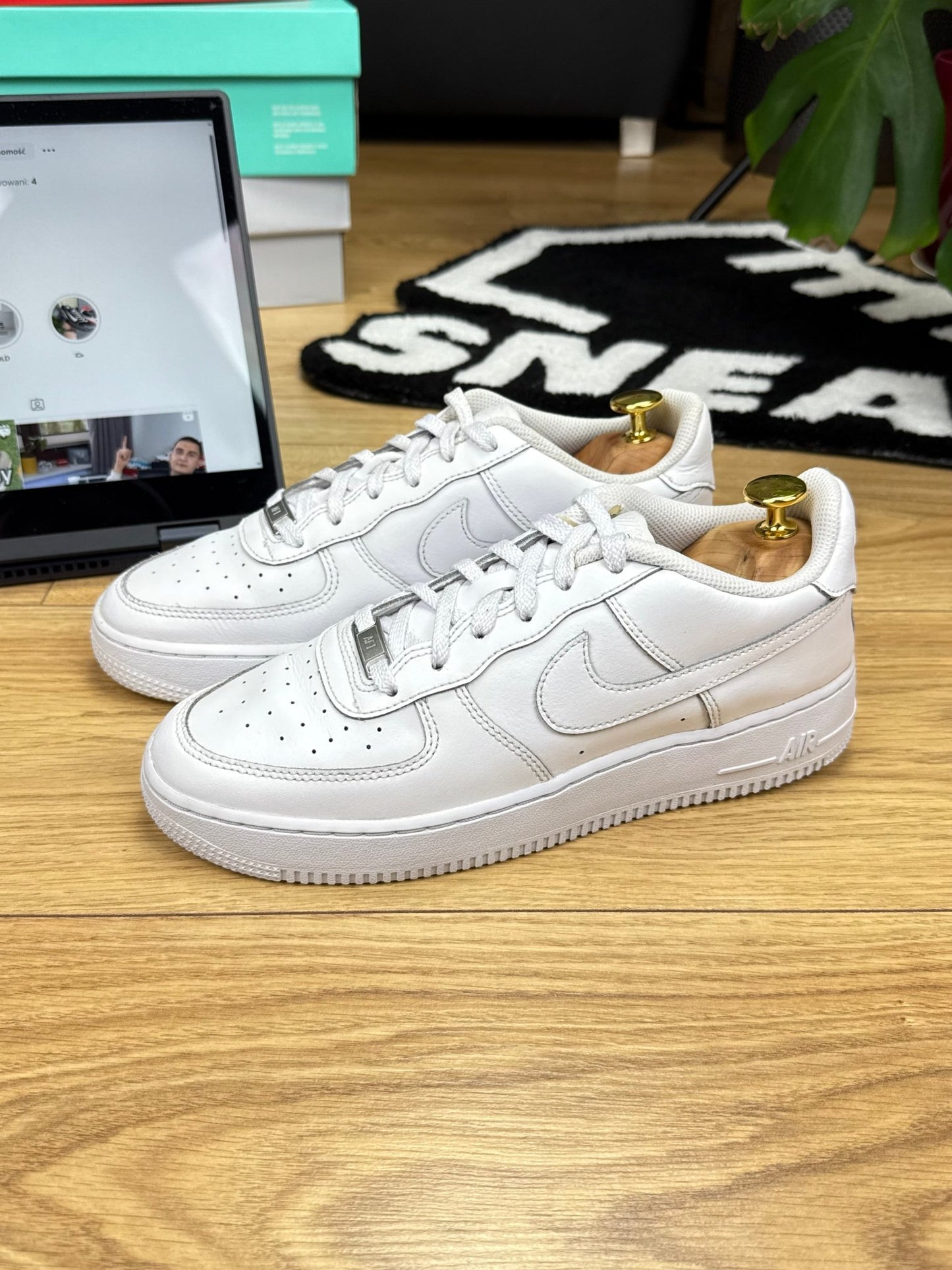 Nike Air Force 1 Low (40)